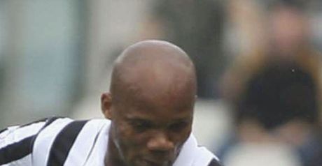 Boumsong: Lyon move