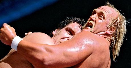 Andre the Giant and Hulk Hogan grapple at WrestleMania III