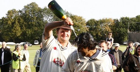 Kent celebrate promotion back to Division One