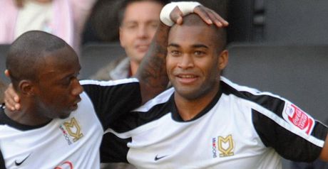 Easter (right): Opening goal