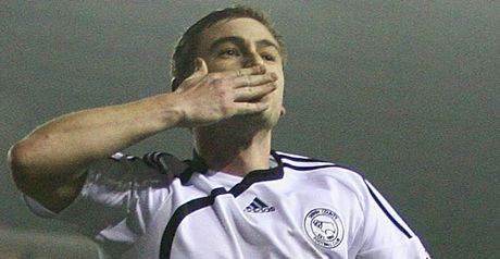 Davies: Out until 2011