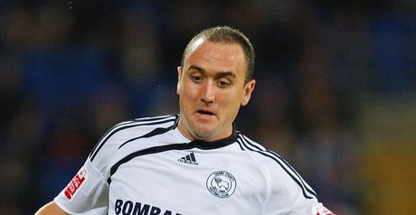 Croft: Agrees Terriers loan