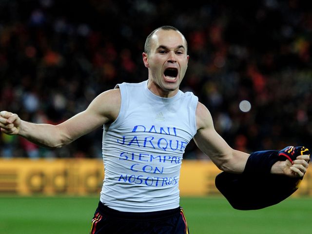 Andres Iniesta's T-shirt tribute to Jarque.