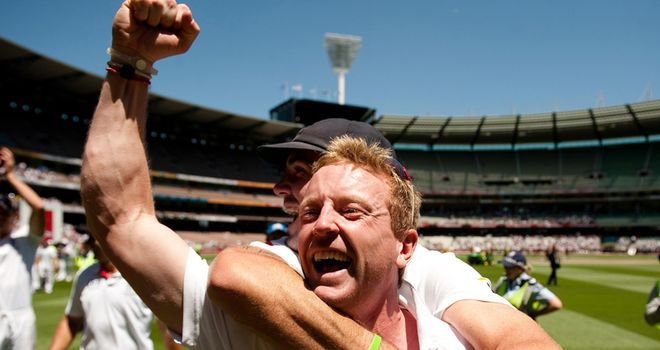 Paul Collingwood kicks off the celebrations as England win the Ashes down under for the first time since the 1986-87 tour.