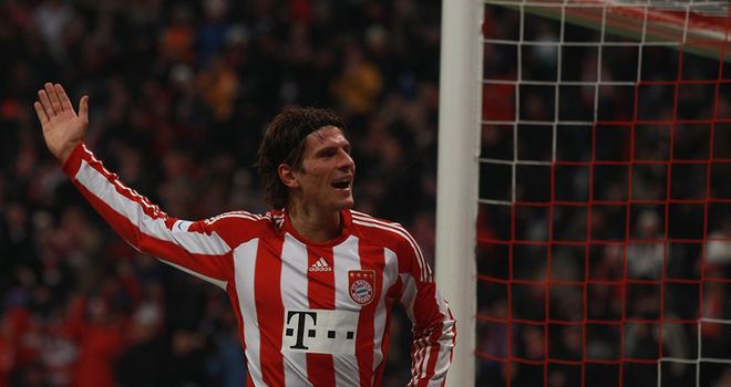 Gomez: Chelsea interest