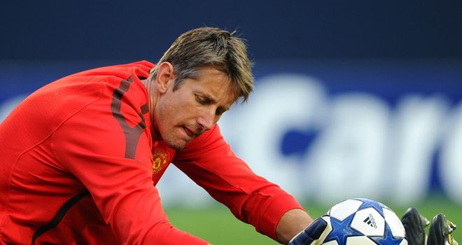 Van der Sar: Still set to retire