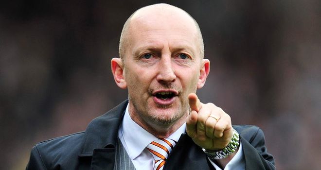 Holloway: Points the finger