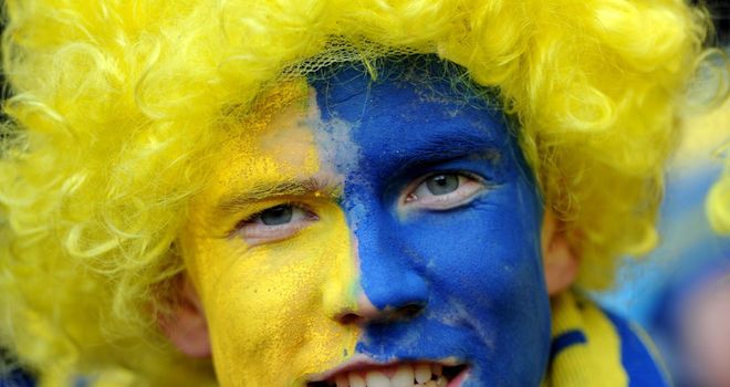 Torquay: Fans welcome Oastler to Plainmoor