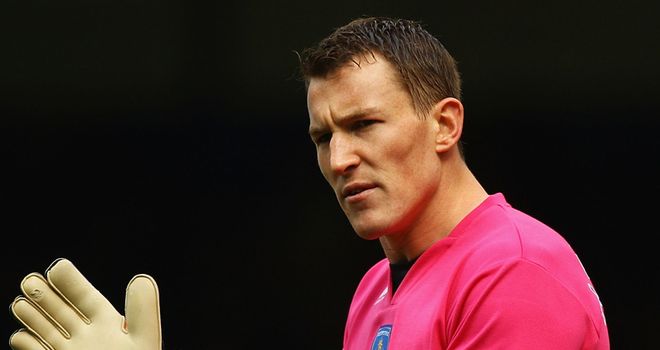 Jamie Ashdown: Pens short-term deal at Crawley