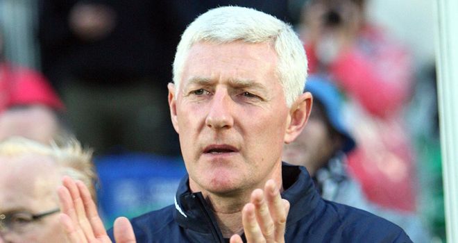 Nigel Worthington: Northern Ireland manager steps down after poor qualifying campaign