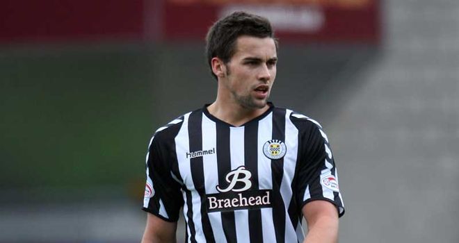 Darren McGregor: Has pledged his future to St Mirren until 2014
