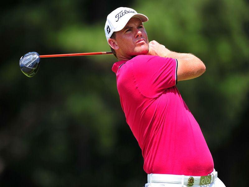 Robert Karlsson went out in 32 to close in on the leaders but slipped up late on.