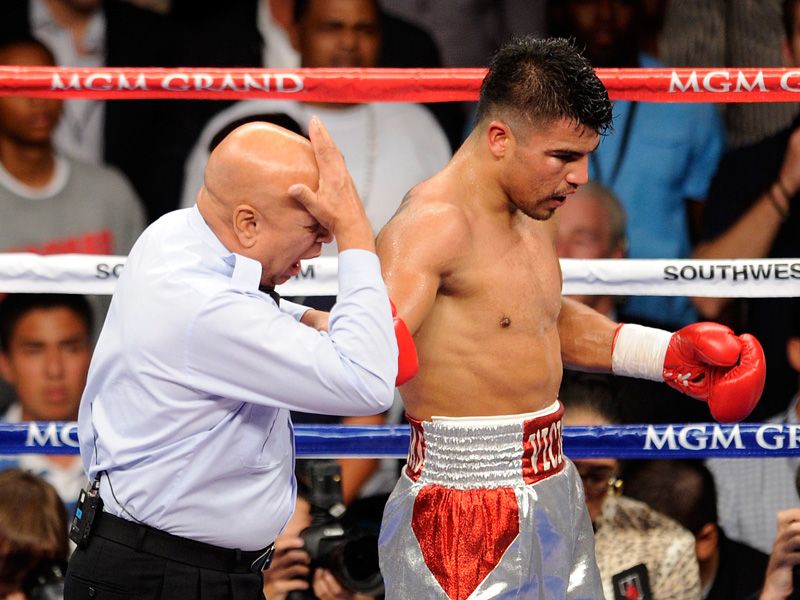 Referee Joe Cortez deducted a point for the headbutt...