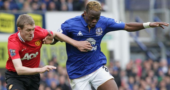 Louis Saha: Everton striker is not thinking about moving to Paris St Germain