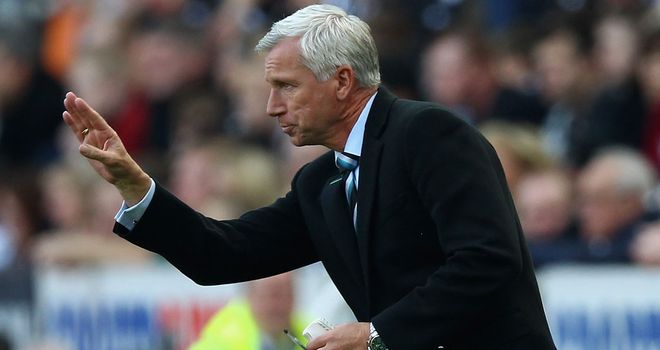 Alan Pardew: Is not willing to part with Lovenkrands in January