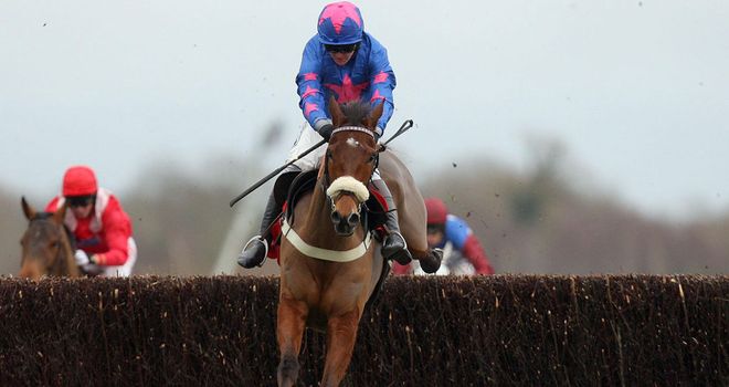 Colin Tizzard's Cue Card heads to Kempton in fine form