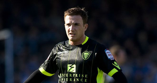Ross McCormack: Wolves boss McCarthy not interested in signing Leeds striker