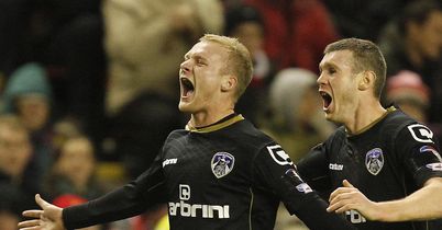 Simpson: Signed new deal