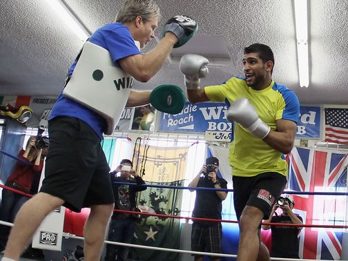 Khan: Looking for new coach after splitting from Roach