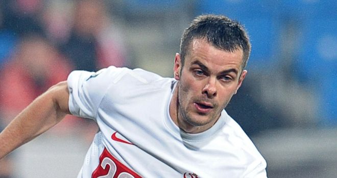 Pawel Brozek: Trabzonspor striker says he has agreed to join Celtic ahead of Rangers