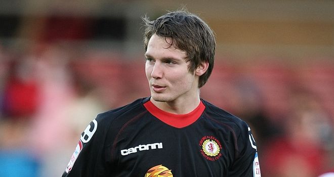 Nick Powell: Stayed with Crewe