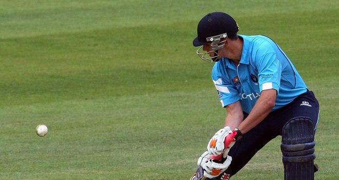Calum MacLeod: 104 from 76 balls