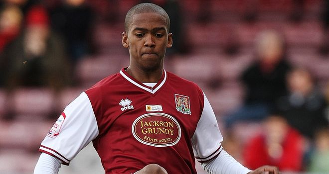 Lewis Young: Loan move to the JD Stadium