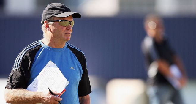 Graham Henry: Has agreed to advise the Blues next season