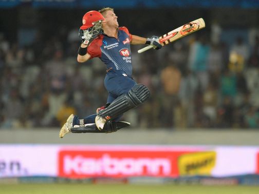 David Warner celebrates his ton