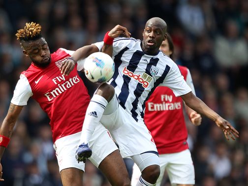 Song and Mulumbu tangle.