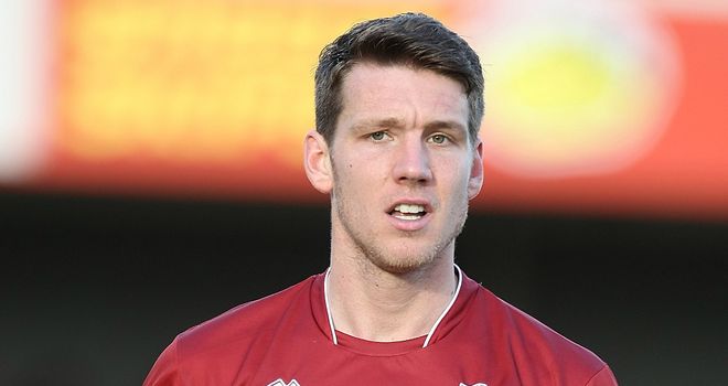 Jeff Goulding: Joins Aldershot on a free transfer