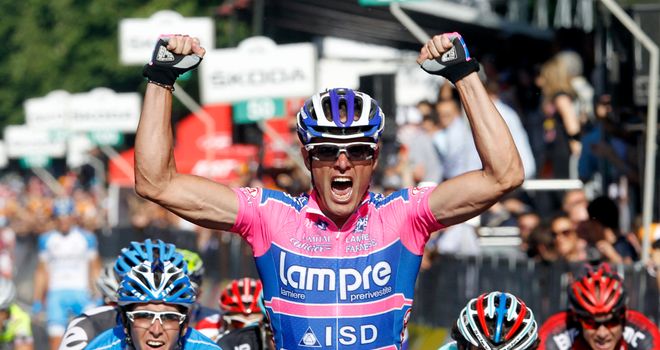 alessandro-petacchi-pic-from-2011-giro_2769800.jpg