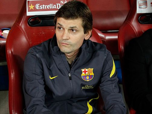 Tito Vilanova: Signs Barcelona contract
