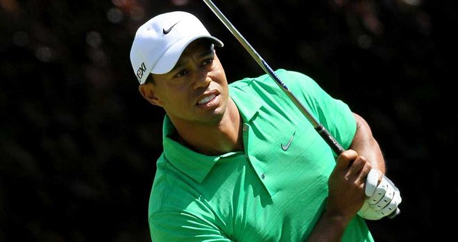 Woods: shot 75 on Saturday to fall five shots behind McDowell and Furyk
