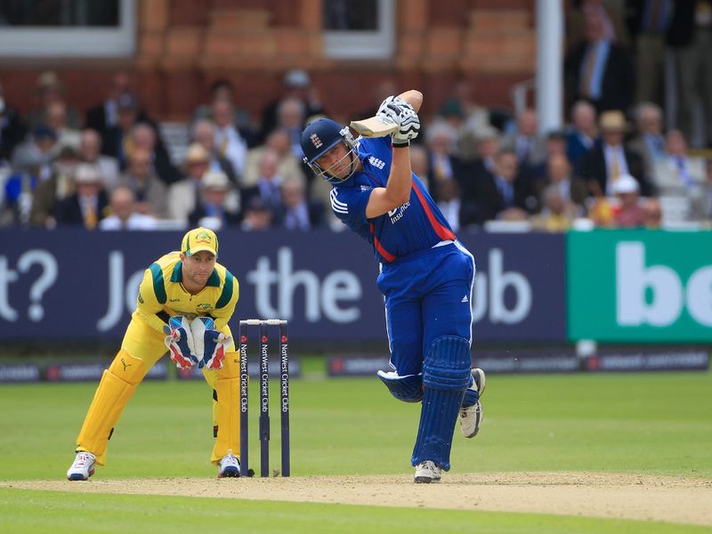 Jonathan Trott scored a fluid 54.