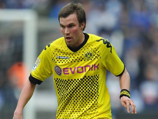 Grosskreutz has signed a new contract until 2016.