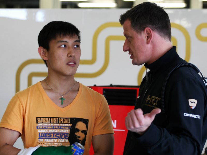 F2 driver David Zhu also appeared in the HRT garage to check on countryman Qing Hua's debut