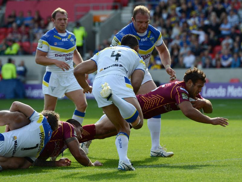 Huddersfield opened the scoring through a Scott Moore try after nine minutes. Brough converted, but these were to be the Giants only points of the match