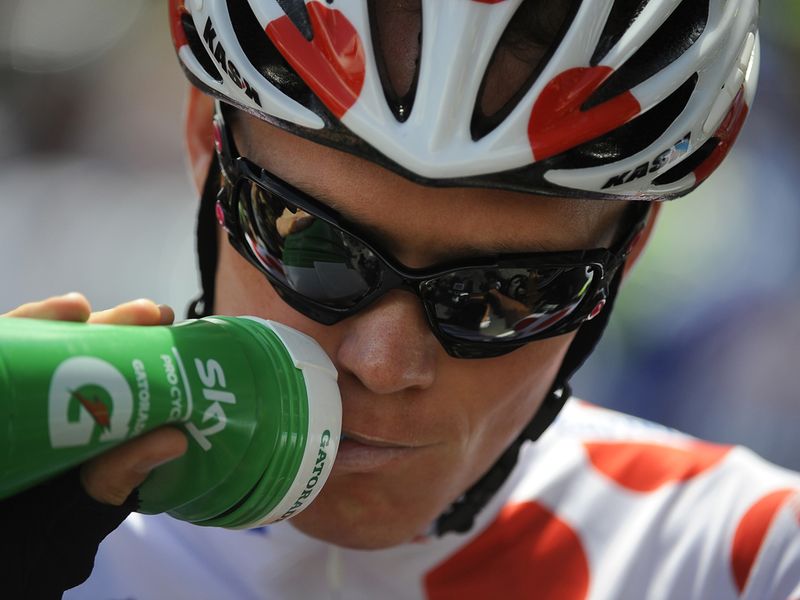 A quick sip of Gatorade before the off