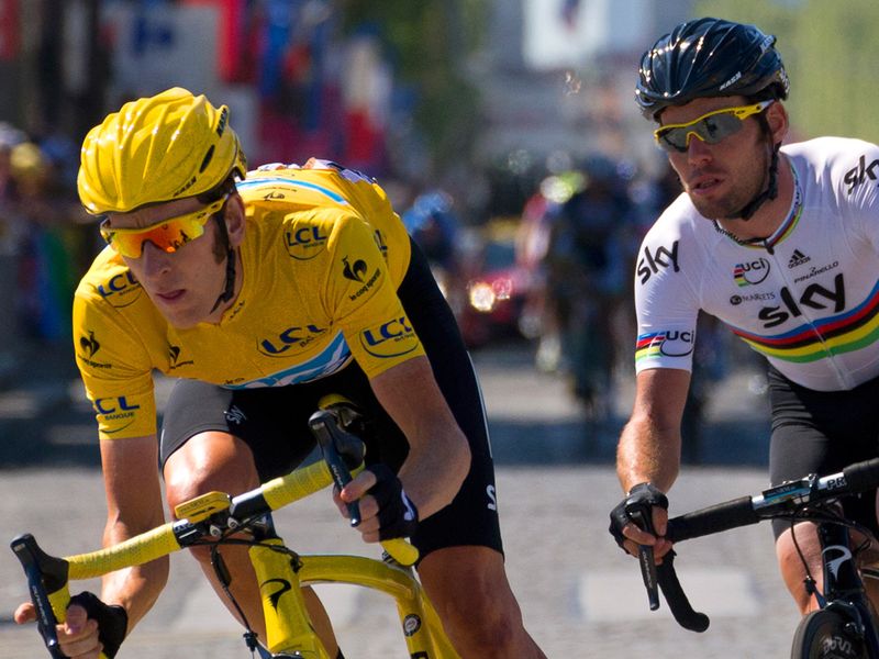 Onto the Champs-Elysees and Wiggins was part of the leadout for Cavendish