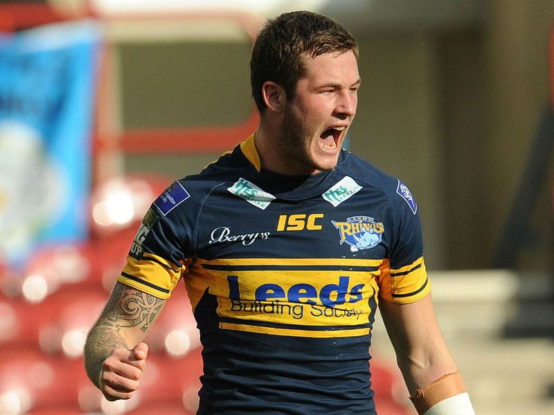 Leeds took a commanding 16-0 early on, following early tries from Ryan Hall, Ben Jones Bishop and Zack Hardaker