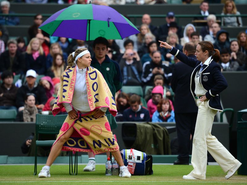Maria Kirilenko's clash with Agnieszka Radwanska suffered several stoppages due to rain.