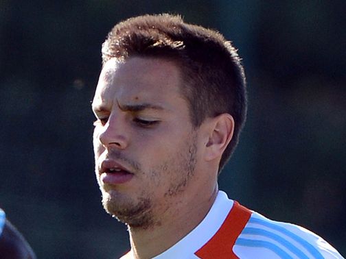 Cesar Azpilicueta: Signs for Chelsea