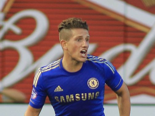 Sam Hutchinson: Season-long Forest loan deal