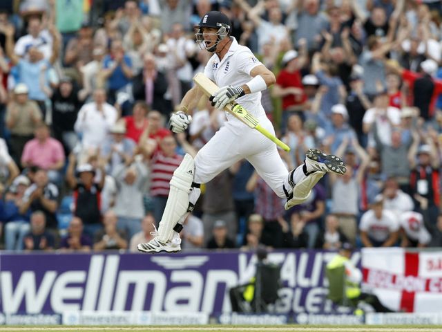 Pietersen celebrates his century at Headingley