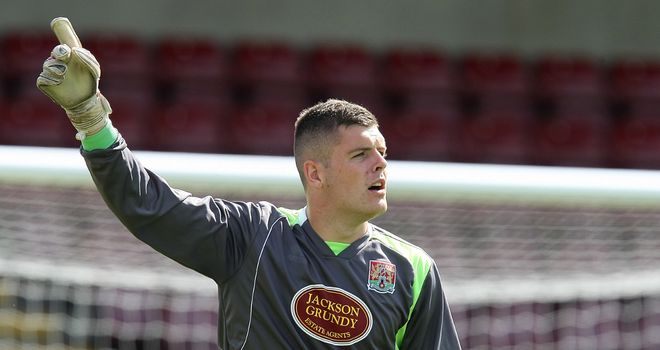 Roberts: Heads to Whaddon Road