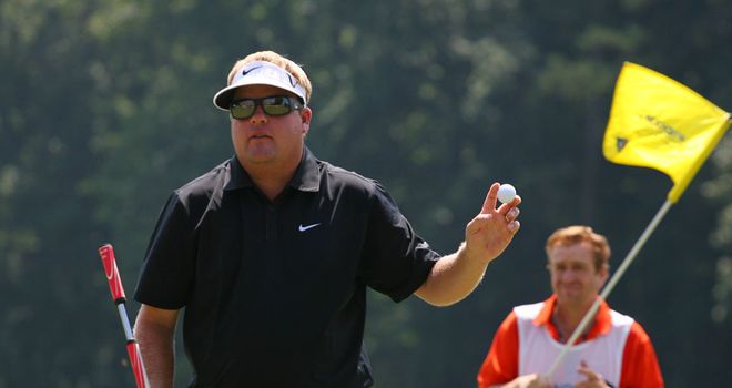 Carl Pettersson: Man to catch after opening round 62