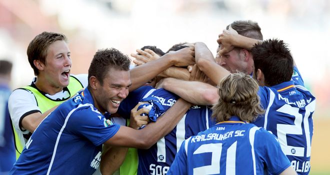 Karlsruhe celebrate surprise win over Hamburg in DFB-Pokal