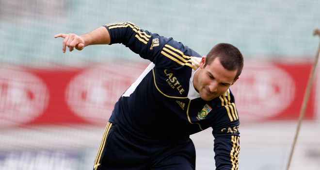 Dean Elgar: Replaces the injured JP Duminy for the remainder of the series