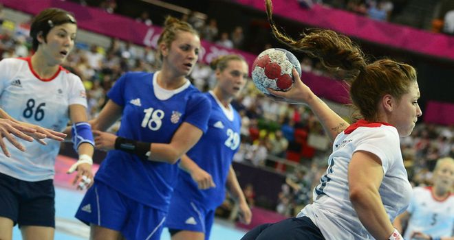 Great Britain winger Kelsi Fairbrother fires in a shot